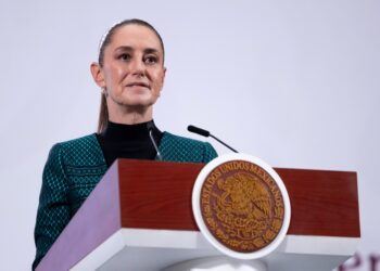 “Abrazar a los jóvenes, no a la delincuencia”: Sheinbaum reflexiona tras asesinato del alcalde de Uruapan