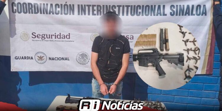 Detienen a civil armado tras persecución en Culiacán; viajaba en vehículo robado con fusil, cargadores y ponchallantas