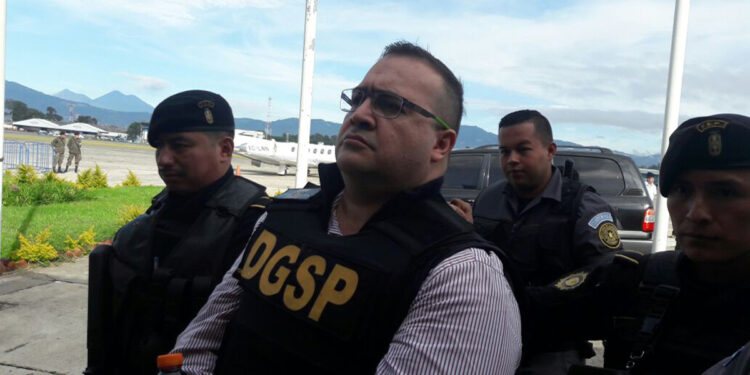 Aplazan resolución sobre libertad anticipada a Javier Duarte