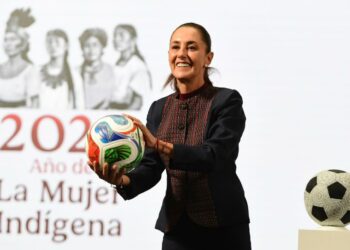 Desea Sheinbaum suerte a la selección