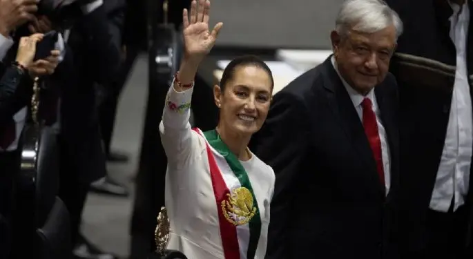 Reclamo heredado: Sheinbaum relata en su libro que AMLO no quería que asumiera el pleito con España