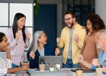 Estos son los trabajadores que tendrán un mega puente la primera quincena de diciembre de 2025