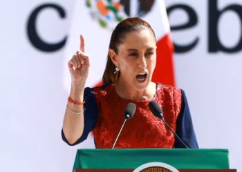 Sheinbaum dice que no se puede usar su nombre para pedir favores “bajo ningún motivo”