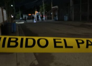 Atacan y prenden fuego a vivienda en Bellavista, Culiacán; madre e hijo quedan heridos