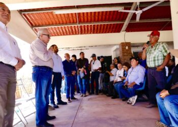 Gobernador Rocha Moya solucionó el problema de comercialización del frijol de los productores de la Bolsa de Tosalibampo II