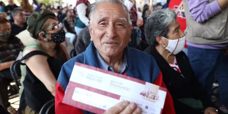 Confirman aumento en la Pensión del Bienestar para el 2026: ¿De cuánto será?