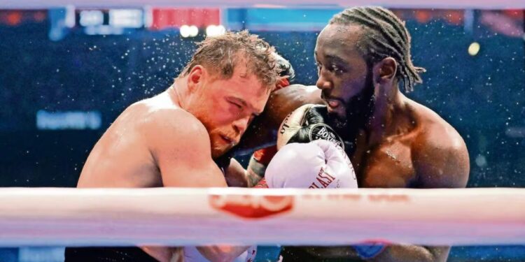 Canelo Álvarez quiere la revancha con Terence Crawford en septiembre del 2026, revela Eddy Reynoso