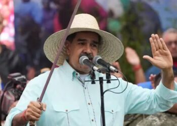 “No soy magnate, solo tengo una cuentica de ahorro”; Maduro dice ganar 120 dólares al mes y que su esposa administra el dinero