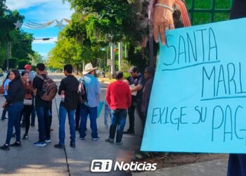 Productores bloquean Insurgentes; Rocha Moya aclara entrega de recursos
