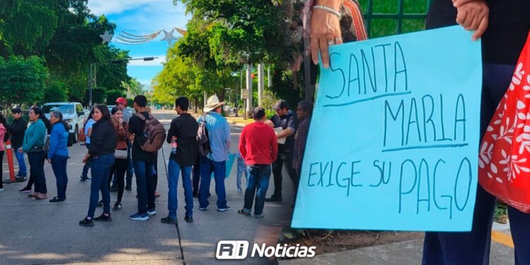 Productores bloquean Insurgentes; Rocha Moya aclara entrega de recursos
