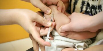 Salud Estatal llama a completar esquemas contra Influenza, COVID-19 y Neumococo