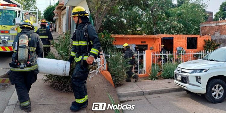 Controlan fuga de gas en vivienda en la colonia Guadalupe Victoria en Culiacán