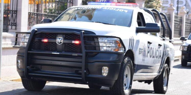 Detienen a tres hombres por presunto robo de muebles en Mazatlán