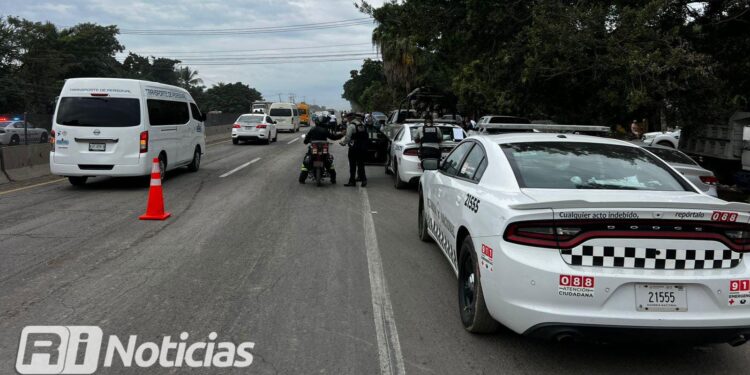 Estudiante de Conalep muere atropellada en la carretera México 15 cerca de El Castillo