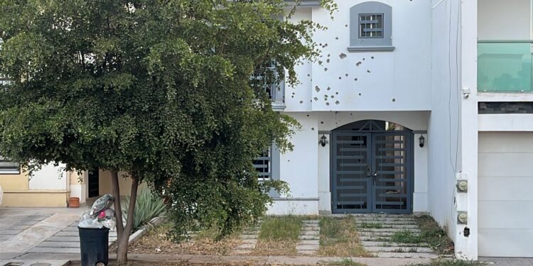 Atacan a balazos vivienda de Santa Fé Premium en Culiacán