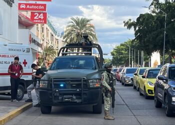 Atacan a balazos automovilista en la colonia Renato Vega, en Culiacán