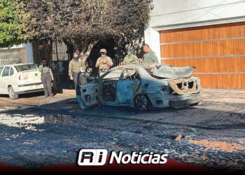 Incendio de vehículo moviliza a cuerpos de emergencia en la colonia Las Quintas