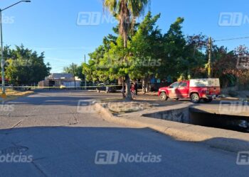 Abandonan camioneta y localizan casquillos percutidos en Santa Fe