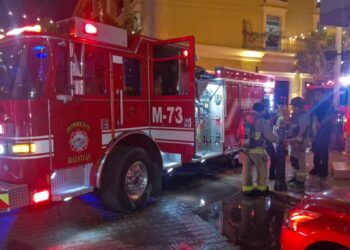 Explosión e incendio de taquería dejó dos personas heridas en el Centro de Mazatlán
