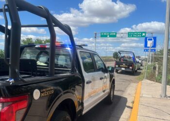 Dos policías estatales resultan lesionados tras ser arrollados en punto de revisión al norte de Culiacán