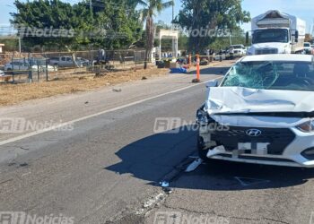 Fallece motociclista tras ser arrollado en la México 15, en Mazatlán