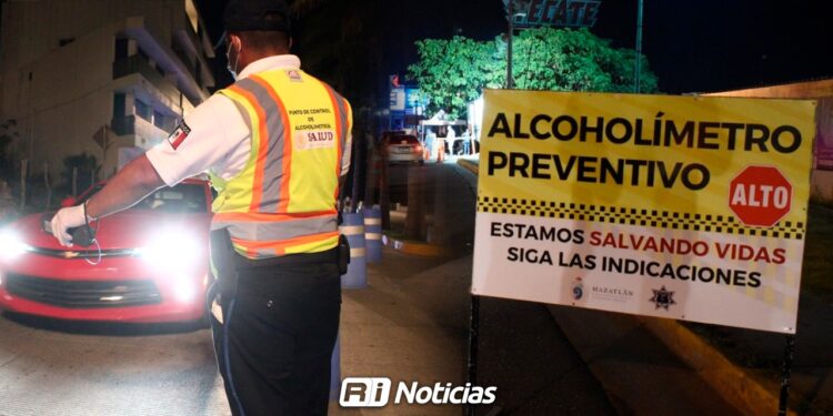 Alcoholímetro operará de jueves a domingo durante temporada decembrina en Mazatlán