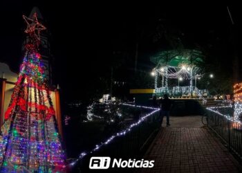 La plazuela de Villa Unión se llena de luz y espíritu navideño