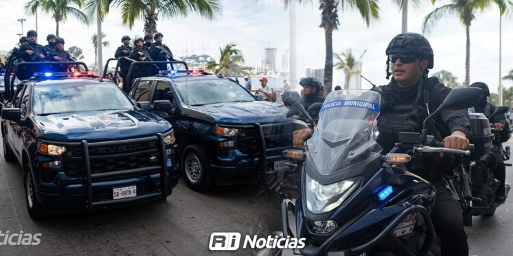 Entregarán nuevo equipo y patrullas a policías antes de cerrar el año