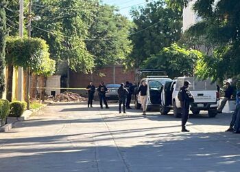 Encuentran a hombre sin vida envuelto en plásticos en la colonia Issstesin, en Culiacán