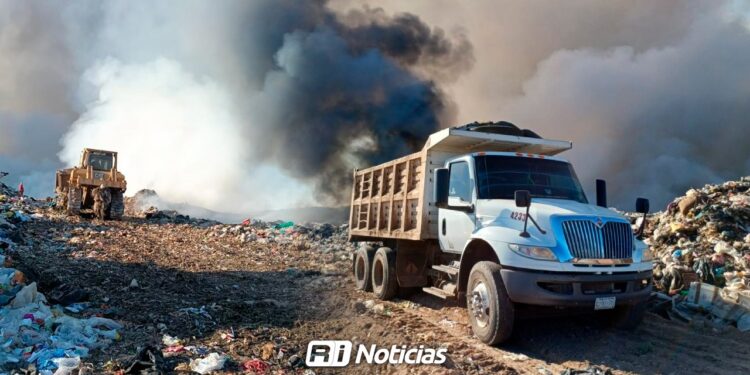 Controlan incendio en el basurón de Culiacán tras siete horas de combate; no se reportan lesionados