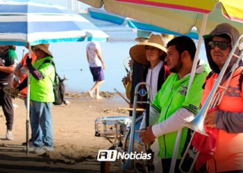 Banda sinaloense en la playa de Mazatlán: Horarios que debes conocer antes de contratarla