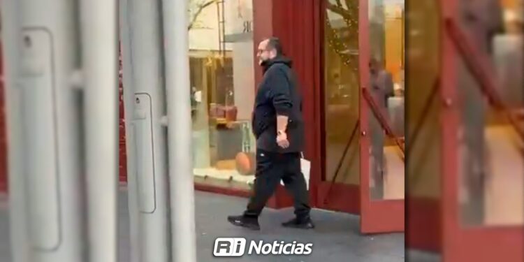 José Ramón López Beltrán es visto en zona exclusiva de Houston tras visita a tienda de lujo