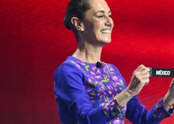 “¡Viva México!”, Claudia Sheinbaum asiste a sorteo del Mundial 2026