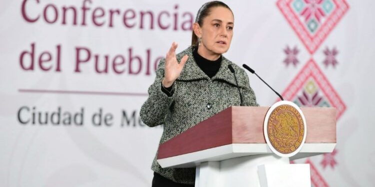 Programas del bienestar y salarios mínimos disminuyeron migración hacia Estados Unidos