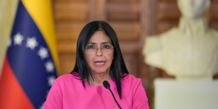 Tribunal Supremo de Venezuela ordena que Delcy Rodríguez asuma como presidenta encargada tras captura de Maduro