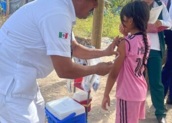 Secretaría de Salud supervisa campaña de vacunación contra el sarampión en el sur del estado