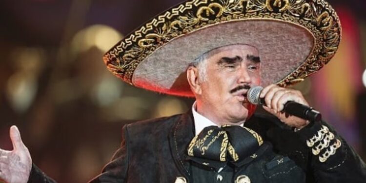 Anuncian álbum de Vicente Fernández con banda junto a Nodal, Ángela Aguilar, Fuerza Regida, El Recodo, Ana Bárbara y más