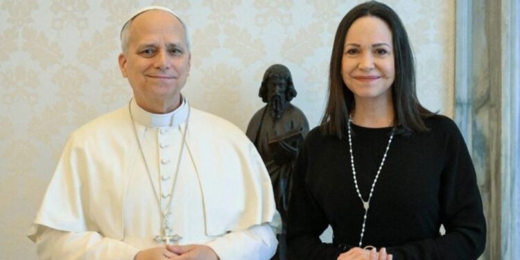 El papa León XIV recibe a María Corina Machado, líder opositora venezolana