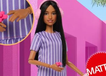 Mattel presenta su primera Barbie Autista dentro de la línea Fashionistas; la muñeca incluye audífonos, un fidget spinner rosa y características exclusivas del modelo
