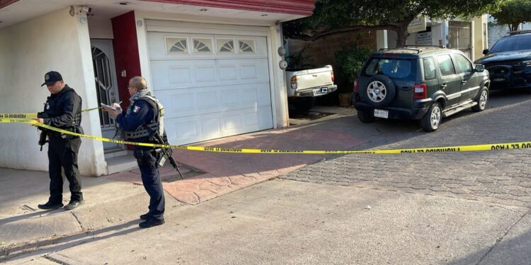 Ejecutan a un hombre a balazos en la colonia Riberas del Humaya en Culiacán