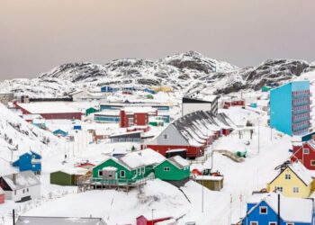 Trump anuncia aranceles a países europeos con tropas en Groenlandia