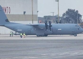 “No venían tropas”: Sheinbaum aclara aterrizaje de avión militar de EE.UU.