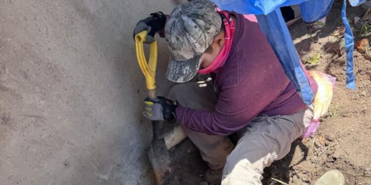 Hallan restos de 6 personas en fosas clandestinas en Guanajuato