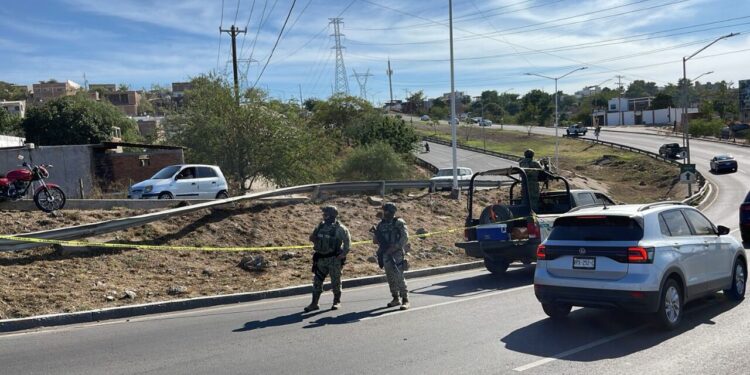 Menor pierde la vida tras derrapar en motocicleta sobre la Álvaro Obregón en Culiacán