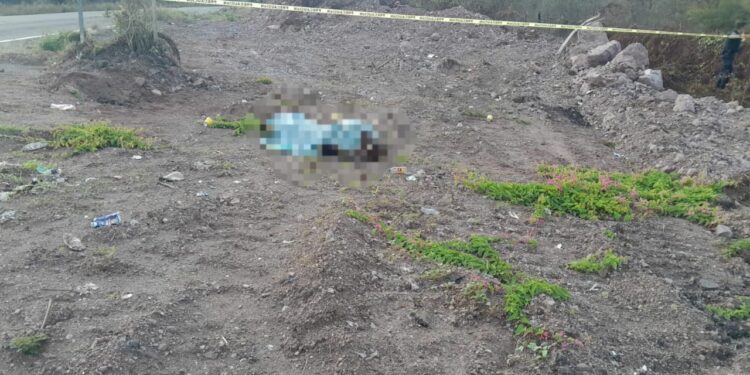 Localizan persona sin vida cerca de Los Chinacates, en San Ignacio