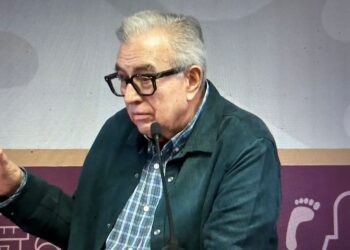 Rubén Rocha Moya sugiere recortar nóminas en la UAS para evitar problemas financieros