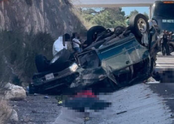 Cuatro muertos y un lesionado deja una volcadura de vehículo en la carretera Mazatlán-Durango