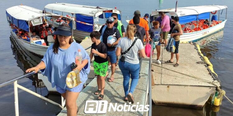 Repunta “poquito” la afluencia turística en la Isla de la Piedra en Mazatlán