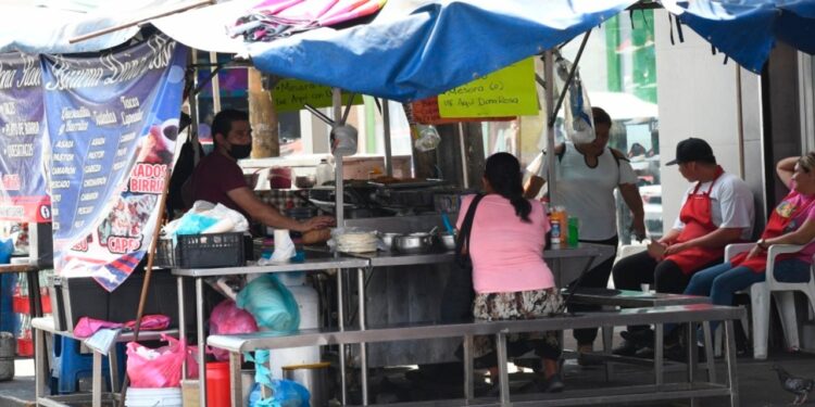 Ausencia de estrategia ante el comercio informal en Mazatlán pone en riesgo a la formalidad: Coparmex Sinaloa