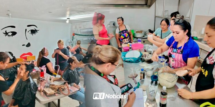 Centros comunitarios ofrecen cursos y talleres en distintos puntos de Mazatlán